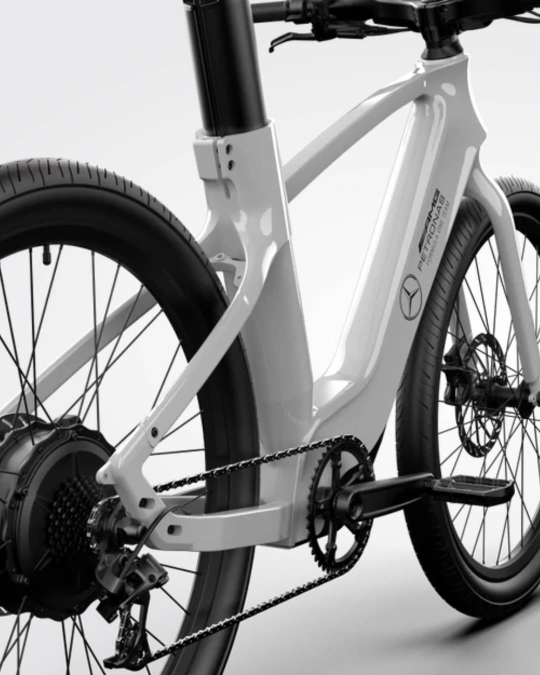 Mercedes-AMG PETRONAS F1® Team City Edition 250 Electric Bike
